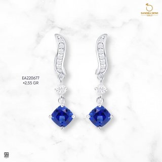 7. Anting Sandra Dewi Gold Shade Of Color Sapphire Collection EA220677