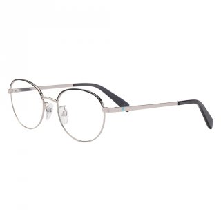 10. Kacamata Benetton, Terbuat dari Bahan yang Berkualitas