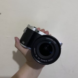 Kamera Mirrorless Samsung NX300m
