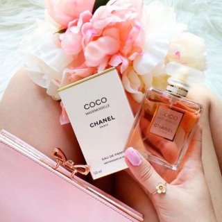 13. Parfum Chanel Coco Mademoiselle Mirror, Supaya Pasangan Harum Sepanjang Hari