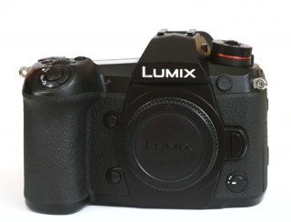 Lumix G9