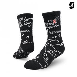 12. Stayhoops Kaos kaki motif A Black Team, Kaos Kaki yang Unik dan Stylish