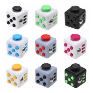 25. Fidget Cube, Membantu Konsentrasi dan Fokus