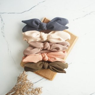 28. Halomam Headband Knit Baby, Cocok di Mix and Match dengan Baju Apapun