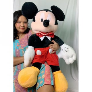 7. Boneka Mickey Mouse Jumbo, Desainnya Beragam dan Semuanya Unik