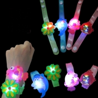 22. Gelang Wristband LED, untuk Anak yang Ingin Bergaya Keren
