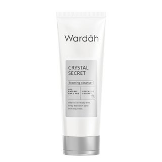 27. Wardah Crystal Secret Foaming Cleanser with Natural AHA+PHA, Kulit Tampak Segar dan Bebas Kusam