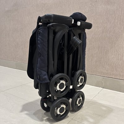 Stroller paling 2024 kecil dan ringan