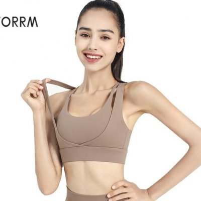 4 Sport Bra Ini Cocok Untuk Kamu yang Punya Payudara Besar, Modelnya Bikin  Gemes deh!