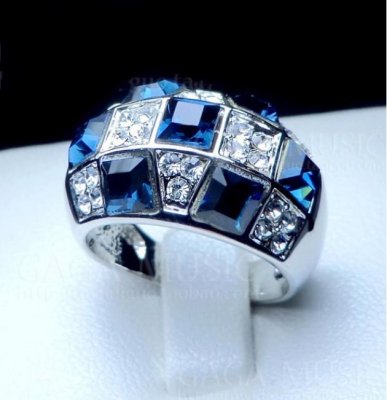 女性が注目するスワロフスキーの指輪特集 エタニティリングがおしゃれさで人気上昇中 ベストプレゼントガイド