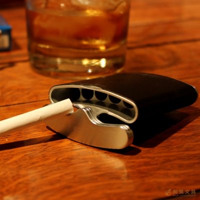 おしゃれな携帯灰皿12選 プレゼントにはレザー素材や名入れアイテムが人気 ベストプレゼントガイド