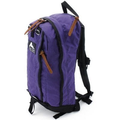 アクティブな男性に人気の軽量リュックサック12選 おしゃれで機能性抜群のプレゼントが大好評 ベストプレゼントガイド