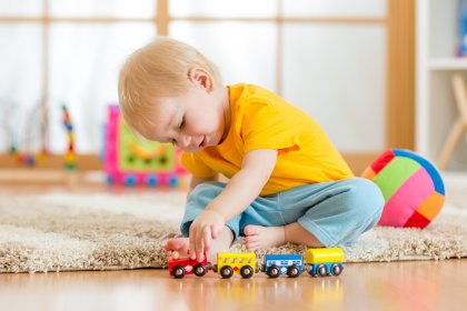 2歳の男の子が喜ぶ誕生日プレゼント 人気ランキング12選 知育玩具などおすすめギフトを紹介 プレゼント ギフトのギフトモール
