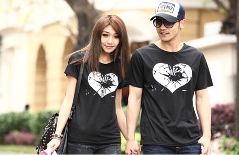 9 Model Baju  Couple  Terbaru Wajib Coba untuk Tampil Makin 