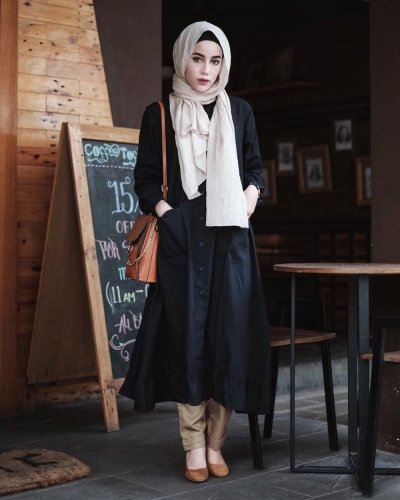 20+ Inspirasi Fashion Hijab Kekinian Untuk Wanita Pendek