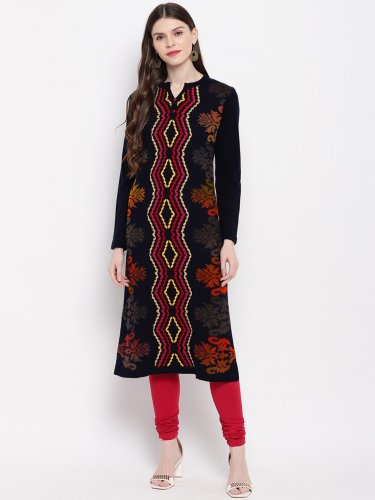 a long woollen kurta