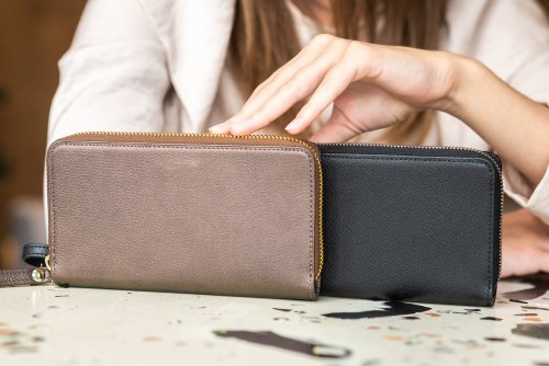 ラウンドファスナータイプのレディース財布 おすすめ・人気ブランド 