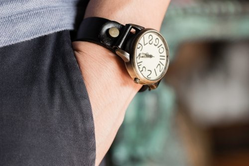 シンプルでおしゃれな腕時計おすすめブランド12選【2023年最新版 