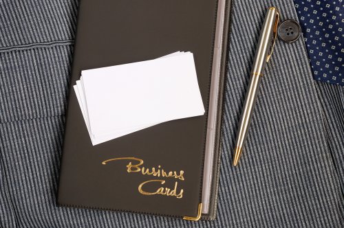 男性に似合うメンズ名刺入れ人気ブランドランキング39選 21年最新おすすめ特集 ベストプレゼントガイド