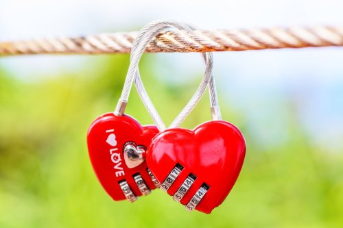 ペアキーホルダー人気ブランドランキング21 ヴィヴィアンやプラダなどのおすすめプレゼントを紹介 ベストプレゼントガイド