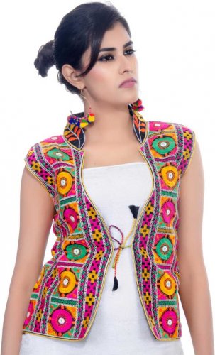 Stylish Koti With Kurti  FrocksTrendy Short Jacket ideasLatest one  colour Dress Designs With Koti  Y  Fancy dresses short Kurti with  jacket Colorful dresses