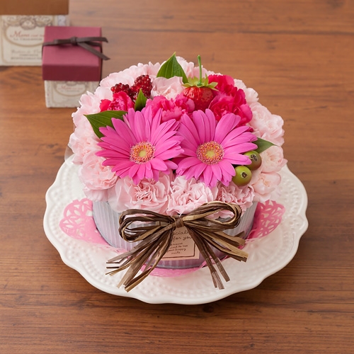 可愛いガーベラのフラワーギフト11選 彼女へのプレゼントにはピンク系の花束がおすすめ ベストプレゼントガイド
