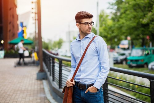 20代男性におすすめの革・レザー製メンズショルダーバッグ 人気 ...