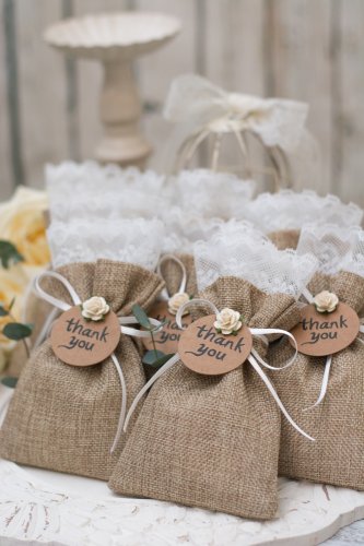 Buy gifts for birthday guests Discount Black Friday