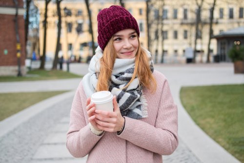 女子大学生におすすめのレディースマフラー人気ブランドランキング39選 彼女へのプレゼントにも ベストプレゼントガイド