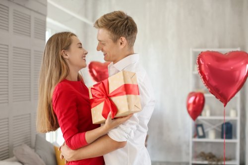 バレンタインのプレゼントに最適なパンツ 人気 おすすめブランドランキング選 22年版 ベストプレゼントガイド