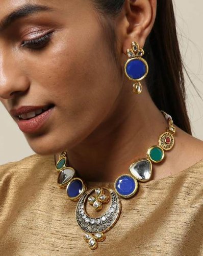 Discover 136+ latest earrings for lehenga super hot