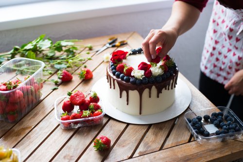 Desain kue ulang tahun simple