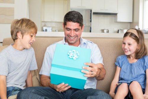 40代の父親が喜ぶ 父の日のおすすめプレゼントアイデア25選 年版 ベストプレゼントガイド