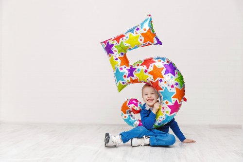 5歳の男の子に喜ばれる誕生日プレゼント おすすめ人気ランキングtop15 予算相場 メッセージ文例も紹介 ベストプレゼントガイド