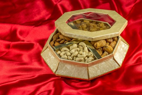 Send Dry Fruits Online with Free Shipping from FNP