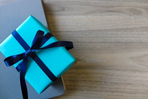 40代の旦那 夫に贈る誕生日プレゼント 人気ランキングtop10 おしゃれな財布や腕時計などおすすめギフトを紹介 プレゼント ギフトのギフトモール