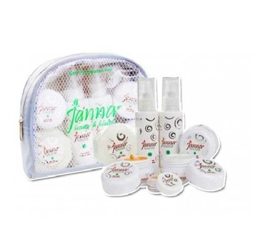 Akan Berangkat Umroh Ini 8 Rekomendasi Kosmetik Yang Pas Untuk Melindungi Kulit Di Tanah Suci