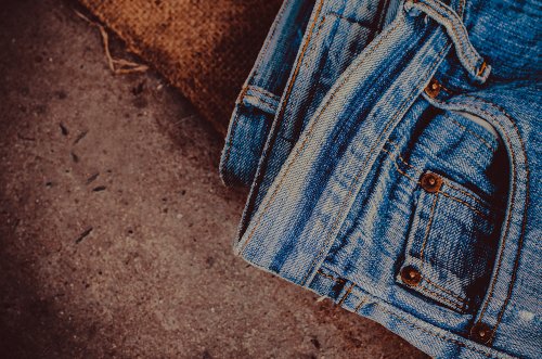 Tambah Koleksimu Dengan 10 Rekomendasi Celana Jeans Wanita Branded Terbaik 2020