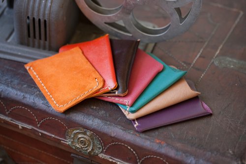 プレゼントに人気の大容量の名刺入れ12選 ブランドや革製のカードケースがおすすめ ベストプレゼントガイド