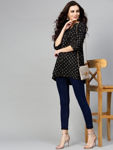 HOW TO STYLE SHORT KURTI WITH JEGGINGS