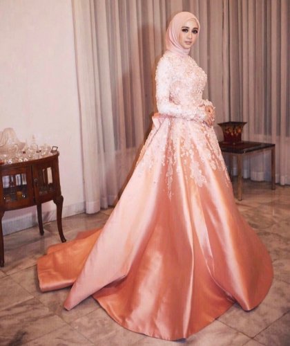 7 Style Gaun Hijab Yang Membuat Anda Terlihat Lebih Modis