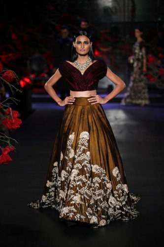 Not the Typical Lehenga-Choli Girl? Wear Your Lehenga with a Shirt for an  Edgy Cool Look. 10 Must-Have Lehengas That Pair Gorgeously with Shirts