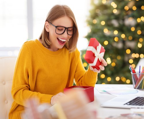 代女性に贈るクリスマスプレゼント 人気ランキングtop17 友達や職場の人が喜ぶセンスの良いおすすめギフトを紹介 プレゼント ギフトのギフトモール