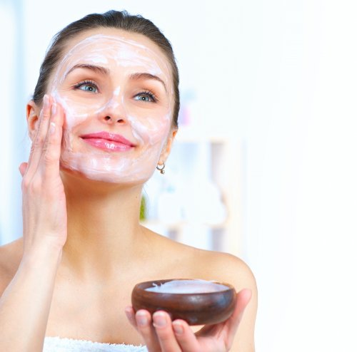 10 Rekomendasi Masker Wajah Terbaik Yang Sesuai Jenis Kulit 10 Rekomendasi Masker Wajah Terbaik Yang Sesuai Jenis Kulit