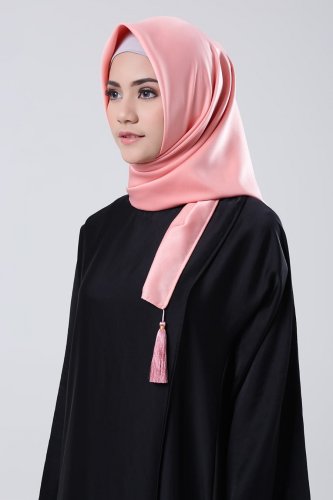 Perpaduan Jilbab Dusty Pink