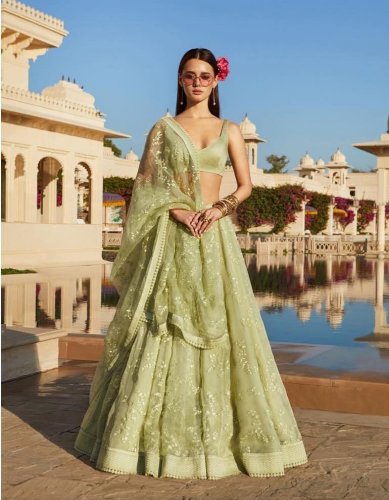 classy lehengas