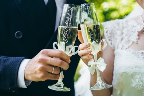 結婚祝いのプレゼントに人気のシャンパンランキング21 ベストプレゼントガイド