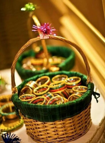Favour Ideas For Mehndi Function  Fashion in India  Threads  Indian  wedding favors Bridal gifts for bride Wedding favors packaging