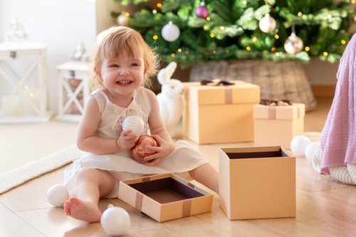 ２歳の女の子に人気のクリスマスプレゼントランキング おままごとセットや人形などがおすすめ ベストプレゼントガイド