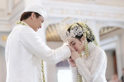 Jangan Asal Pilih Gaun Pengantin 9 Rekomendasi Desainer Baju Pengantin Asal Indonesia Ini Punya Konsep Yang Unik Untuk Gaun Pernikahanmu